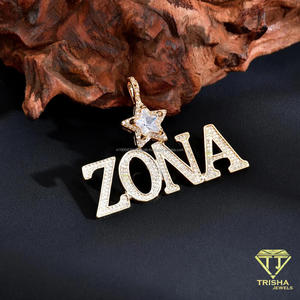 จี้เพชรโมอิสซาไนต์ ZONA แบบสั่งทำพร้อมตัวอักษรประดับเพชร ดีไซน์รูปดาวระยิบระยับ จี้ชื่อสุดหรู เครื่องประดับโดดเด่น - Product Image 1