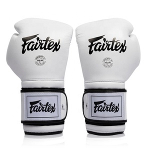 นวมชกมวย Fairtex สีขาว หนังแท้ สำหรับเด็ก แบบติดตีนตุ๊กแก ปิดนิ้วเต็มรูปแบบ น้ำหนักเบา ระบายอากาศได้ดี สายรัดข้อมือแบบผูก สำหรับฝึกซ้อม ปรับแต่งได้ - Product Image 1