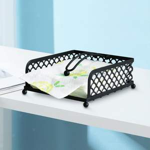 Panier à serviettes en fer traditionnel pour une table à manger classique, rehaussant la décoration de table avec des éléments en métal. - Product Image 5