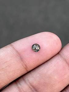 Zafiro Verde Natural Facetado, Gema Redonda de 4x4x2mm, 0.34ct AU para Joyería - Product Image 3