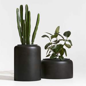 Nouveaux pots à plantes avec cadre et finition noire, de forme ronde, faits à la main, pour la décoration, proposés par les exportateurs - Product Image 3