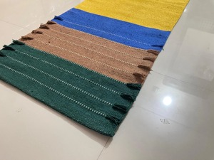 Alfombra Contemporánea de Chenilla Tejida con Patrón Impreso en Colores Verde, Marrón, Azul y Amarillo, para Uso Doméstico, con Base de Yute - Product Image 4
