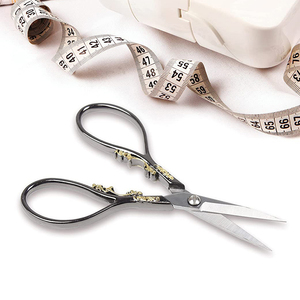 Ciseaux de broderie demi-ornés d'or, pointe acérée, bord lisse, manche en acier – Toutes les couleurs disponibles, pour couper le fil et la broderie Stork - Product Image 5