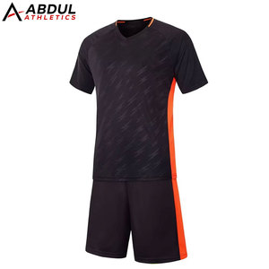 Tenue de football d'entraînement quotidienne en tissu doux et respirant, idéale pour l'entraînement quotidien et les matchs de compétition, confort optimal - Product Image 1