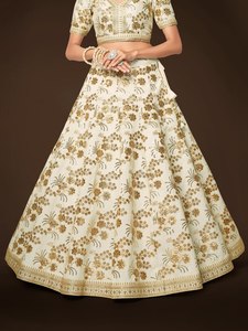 Cream Floral Embroidered Lehenga Set V Neck Short Sleeve Blouse Full Skirt Evening Dress <b>Bride</b> Wear - Product Image 3
