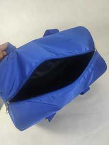 Bolsa de Lona Azul Rey de Poliéster con Cierre de Cremallera, Bolsa Deportiva de Viaje Resistente con Asas de Cinta Reforzada - Product Image 5