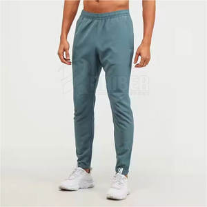 Ensemble coupe-vent décontracté uni avec fermeture éclair pour homme – Veste et pantalon de sport respirants, légers et confortables (2 pièces) - Product Image 2