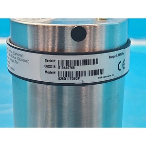 Manomètre capacitif chauffé MKS 628D11TDE2P, utilisé comme pièce détachée d'équipement semi-conducteur d'époque - Product Image 6