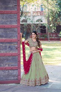 Most Export Designer Bridal Party Wear Glamorous <b>Fabric</b> Lehenga Blouse And Dupatta Jacquard With Zari Lining With Print - Product Image 5