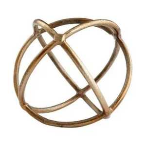 Sculpture abstraite en métal doré en forme de vague, figurine circulaire ouverte avec ruban, centre de table géométrique moderne sur pied - Product Image 4