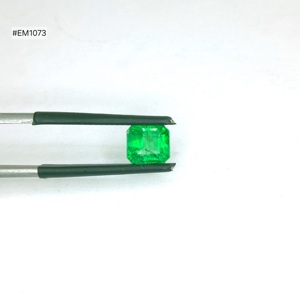 Esmeralda Zambiana de Calidad Premium, Corte Octogonal, 1.79ct, Grado 3A, Verde Intenso, Piedra Preciosa Suelta de 7.10x6.30x5.10mm para Joyería Fina - Product Image 1