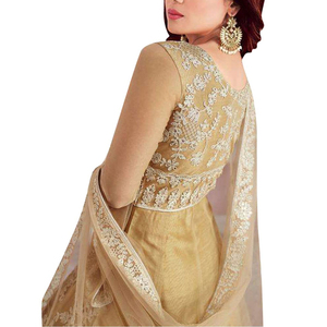 Nouvelle robe de mariée française élégante à rayures verticales unies, ornée de perles et de dentelle brodée, à prix abordable - Product Image 2