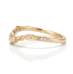Nouveautés en gros : Bague de fiançailles en or massif 9K 10K, bague empilable délicate motif chevron, alliance minimaliste avec diamant de laboratoire rond - Product Image 4