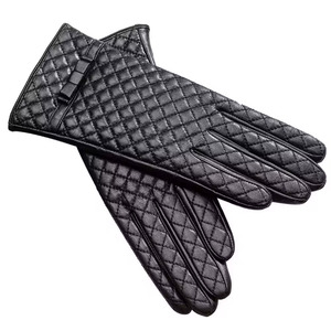 Guantes de Cuero Acolchados Negros para Mujer, Largos hasta la Muñeca, Térmicos, Casuales de Invierno, con Forro de Seda, Estilo Sencillo, Compatibles con Pantallas Táctiles - Product Image 1
