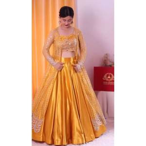 ด้ายซาตินดีไซเนอร์พร้อมลำดับการทำงาน lehenga choli กับ Koti สีเหลือง - Product Image 1