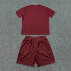 Ensemble de vêtements de sport pour homme en bordeaux, composé d'un t-shirt ample et d'un short en mesh, tenue décontractée d'été pour la salle de sport, respirant, coupe régulière - Product Image 5