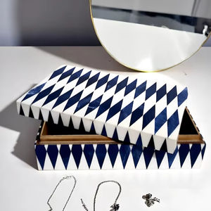 Boîte à bijoux en résine personnalisée tendance, faite à la main, boîte de rangement décorative, boîte cadeau en résine époxy - Product Image 3