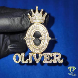 Pendentif couronne personnalisé « O Oliver » serti de diamants de laboratoire, collier hip-hop, bijoux - Product Image 1