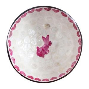 Tazón de Cáscara de Coco Reciclada - Incrustaciones de Madreperla Eco-Chic - Artículos Sostenibles para el Hogar - Product Image 1