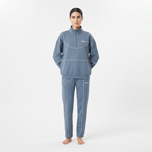Conjunto de Sudadera Oversize de Poliéster con Media Cremallera y Ribete en Contraste Blanco para Mujer con Logotipo Personalizado y Pantalón Jogger - Venta al por Mayor - Product Image 4