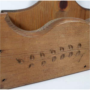 Boîte de rangement en bois de style antique faite à la main, décorative, à suspendre au mur, en pin, pour ustensiles de ferme, pour restaurant et maison - Product Image 3