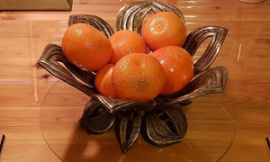 Grand bol à fruits en laiton de style brutaliste vintage, centre de table sculptural en métal en forme de pétales, décoration de table pour la maison - Product Image 2