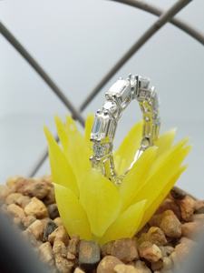 Anillo de Compromiso y Boda D'VINS JEWELS, Diseño Redondo y Radiante, Corte Brillante, Color D, Blanco, Plateado, Dorado, Certificado - Product Image 4