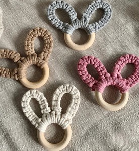 Anillo para Servilletas de Macramé Hecho a Mano con Diseño de Conejo |   Decoración de Mesa para Pascua - Product Image 3