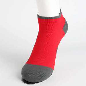Wholesale High Quality Striped Sports <b>Socks</b> For Adults And Kids Non-Slip Crew Knee Length With Customized athletic <b>socks</b> - Product Image 3