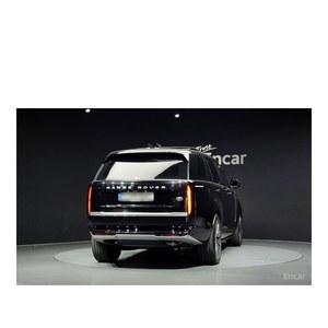 Land Rover Range Rover P530 AB LWB 2024/12, 17,375 km, Caja de Cambios Automática, Asientos de Cuero, Volante a la Izquierda, Cámara Trasera - Product Image 4