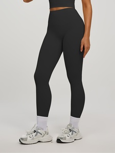 Ensemble de sport athlétique trois pièces sans couture Atlaset pour femme : soutien-gorge de yoga, leggings taille haute, veste d'entraînement – OEM ODM Marque Privée - Product Image 5