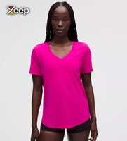 T-shirt décontracté et léger XEEP personnalisé pour femme, coupe ample, manches courtes, respirant, col en V, broderie de lettres unie