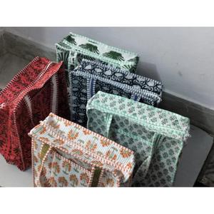 Sac fourre-tout en coton fleuri fait main en Inde, fermeture ouverte, petit sac à main pour femmes, mini sac de shopping, imprimé bohème, toutes saisons - Product Image 4