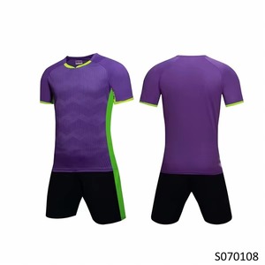 Uniforme de Fútbol Personalizado para Hombre, Uniforme Deportivo Transpirable de Calidad Pakistaní para Niños, Color Único, Venta al por Mayor - Product Image 3