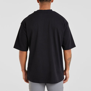 เสื้อยืดโอเวอร์ไซส์ผู้ชาย ผ้าหนา 200 GSM ผ้าฝ้าย 100% สกรีนลายแบบรีดร้อน ระบายอากาศได้ดี เสื้อยืดเรียบง่าย สไตล์สตรีทแวร์สำหรับฤดูร้อน รับผลิตแบบ OEM - Product Image 2