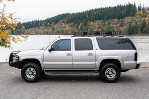 Chevrolet Suburban 2500 LT 4x4 de 2004 - Product Image 6