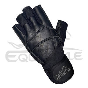 Gants de sport pour hommes en cuir noir, logo personnalisé, sangle, vente en gros, gants de musculation avec support pour les poignets - Product Image 2