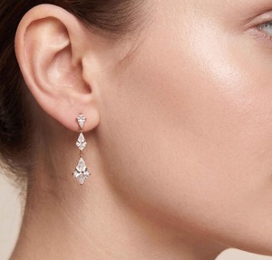 Impresionantes Pendientes de Oro Rosa de 9K con Tres Diamantes Cultivados en Laboratorio con Corte en Forma de Cometa, 7.19 CTW - Product Image 1