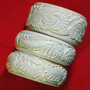 Bracelets artisanaux en résine et en bois, texture de bois naturel, artisanat en bambou et en bois - Product Image 6