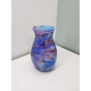 Elegant <b>Resin</b> Flower <b>Vase</b> for Stylish Home Decor - Product Image 3
