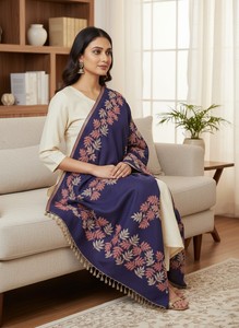 Chal de lana para mujer con estampado de hojas, bufanda larga azul marino para uso diario en invierno - Product Image 5