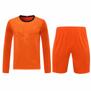 Ensemble haut imprimé à manches longues noir avec short assorti, unisexe, personnalisable, respirant, grande taille, kit sportif en polyester - Product Image 3
