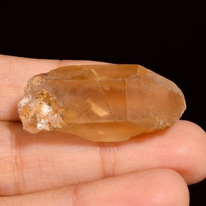 1 Pieza de Cuarzo Rutilado Natural en Bruto de Alta Calidad, Corte Pera, Fantástico, Corte a Mano, Raro, Color Amarillo, con Efecto de Estrella de Cabello, para Fabricación de Joyas - Product Image 1