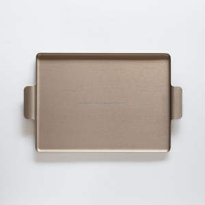 Bandeja de chocolate de metal con aspecto antiguo hecha a mano, ideal para la decoración del hogar de estilo tradicional o regalos dulces tradicionales - Product Image 5