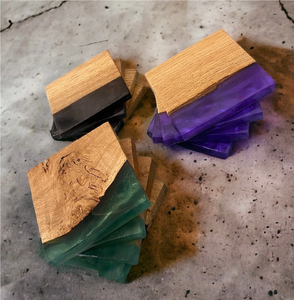 Posavasos de madera y resina con diseño único, posavasos de resina de alta calidad, color verde azulado, posavasos cuadrado. - Product Image 1
