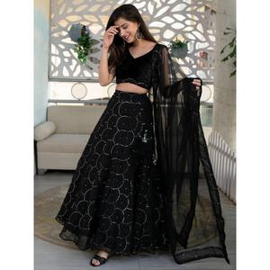 ชุดต้อนรับ lehenga choli ผ้าโปร่งปักลายสีดำสวยงาม - Product Image 5