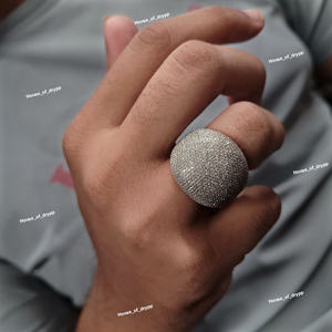 Anillo de plata de ley 925 con diamantes de moissanita, anillo de lujo con incrustaciones completas para hombre, estilo hip hop audaz y brillante. - Product Image 2