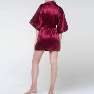 Vente en gros de kimonos de salon imperméables et antistatiques avec logo personnalisé, kimonos de salon de beauté, kimonos de coiffure - Product Image 6