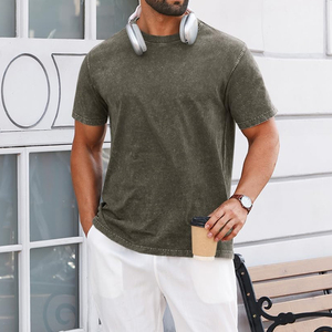 T-shirt homme col rond délavé à l'acide, coupe décontractée et oversize, style streetwear, avec design et logo personnalisés - Product Image 3