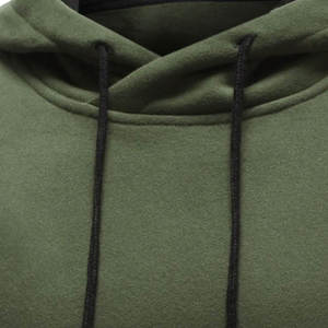 Sweat à capuche pour homme en coton tricoté, coupe ajustée, vert olive, décontracté, pour l'hiver, avec poches, maintenant disponible à la vente - Product Image 4